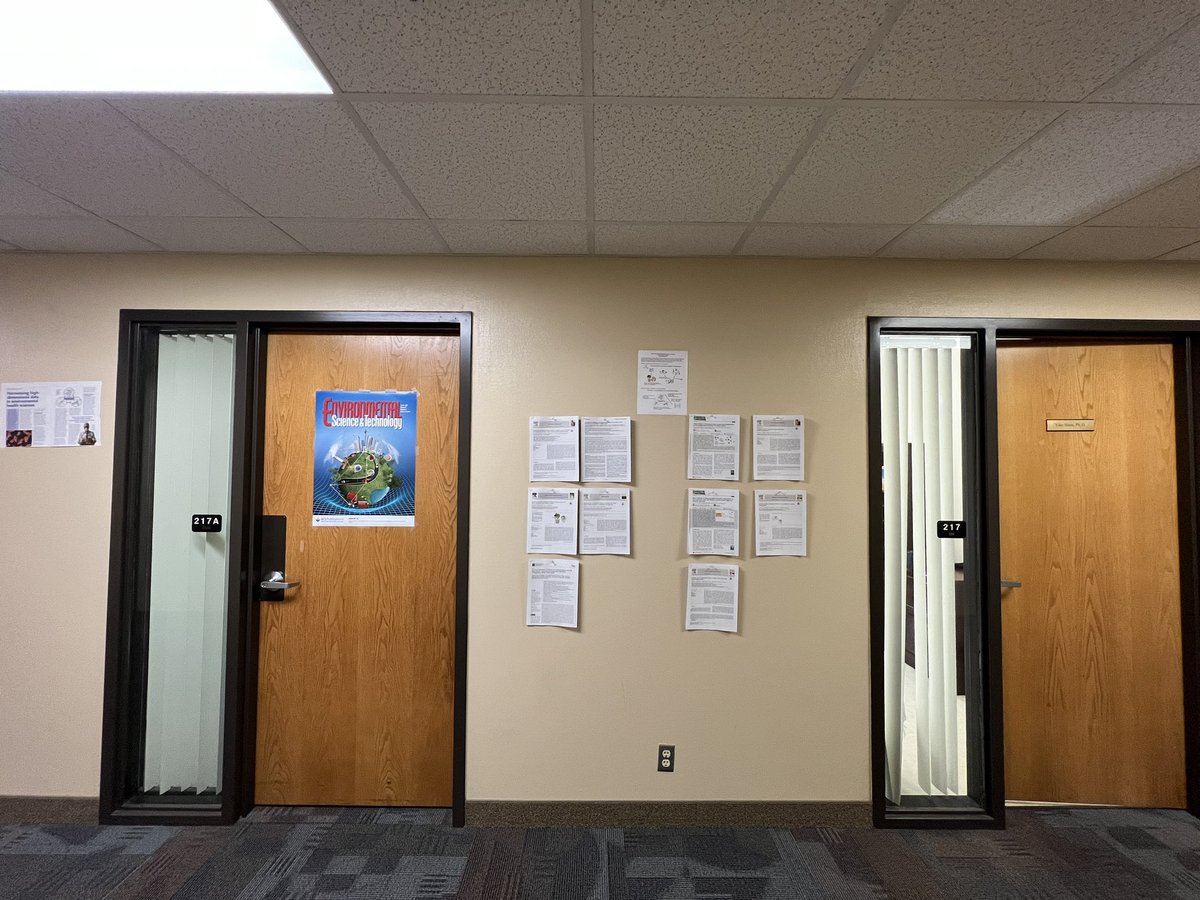 shen_yike's tweet photo. #ShenLab office wall gallery ๐๐ฅฐ๐
Hand selected 10 of my favorite papers๐ https://t.co/YtYEdVdrRJ