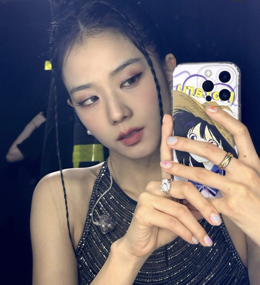 BPINKLATINO's tweet photo. No hace falta decir nada, se que blink solo puede estar sorprendido, pero estamos feliz por esta nueva etapa de #JISOO. No es algo que deba ser aprobado por nadie, vivan los novios. https://t.co/b99niSbSQP