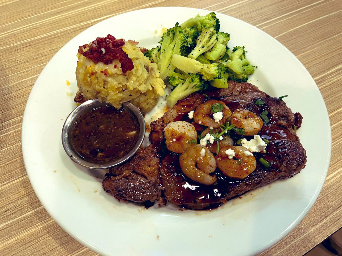 Young Sonia tweet media