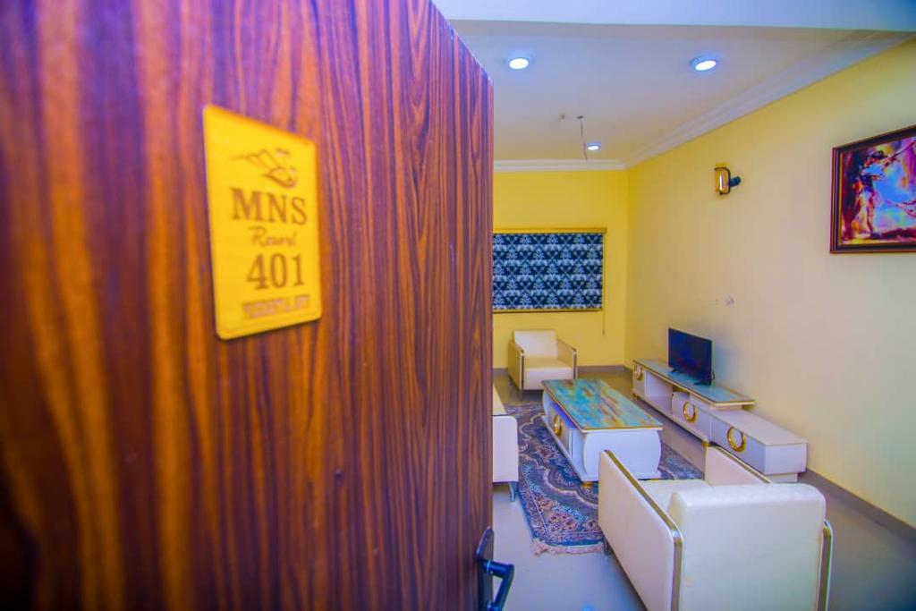 Mnsresort's tweet photo. At MNS Resort Rayfield, we have the most exquisite hotel rooms, steady power supply and water, top customer care services and very affordable..

Visit MNS Resort Rayfield today and see for yourself..

Bringing you the class that everyone dreams of!! https://t.co/DS98BHowzO
