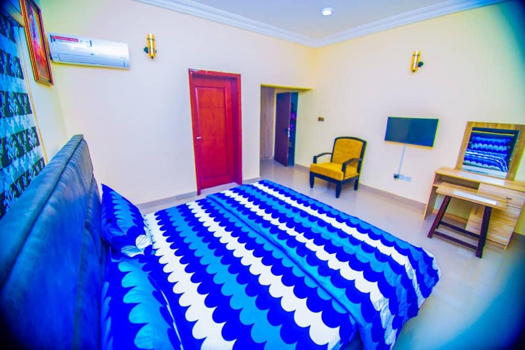 Mnsresort's tweet photo. At MNS Resort Rayfield, we have the most exquisite hotel rooms, steady power supply and water, top customer care services and very affordable..

Visit MNS Resort Rayfield today and see for yourself..

Bringing you the class that everyone dreams of!! https://t.co/DS98BHowzO