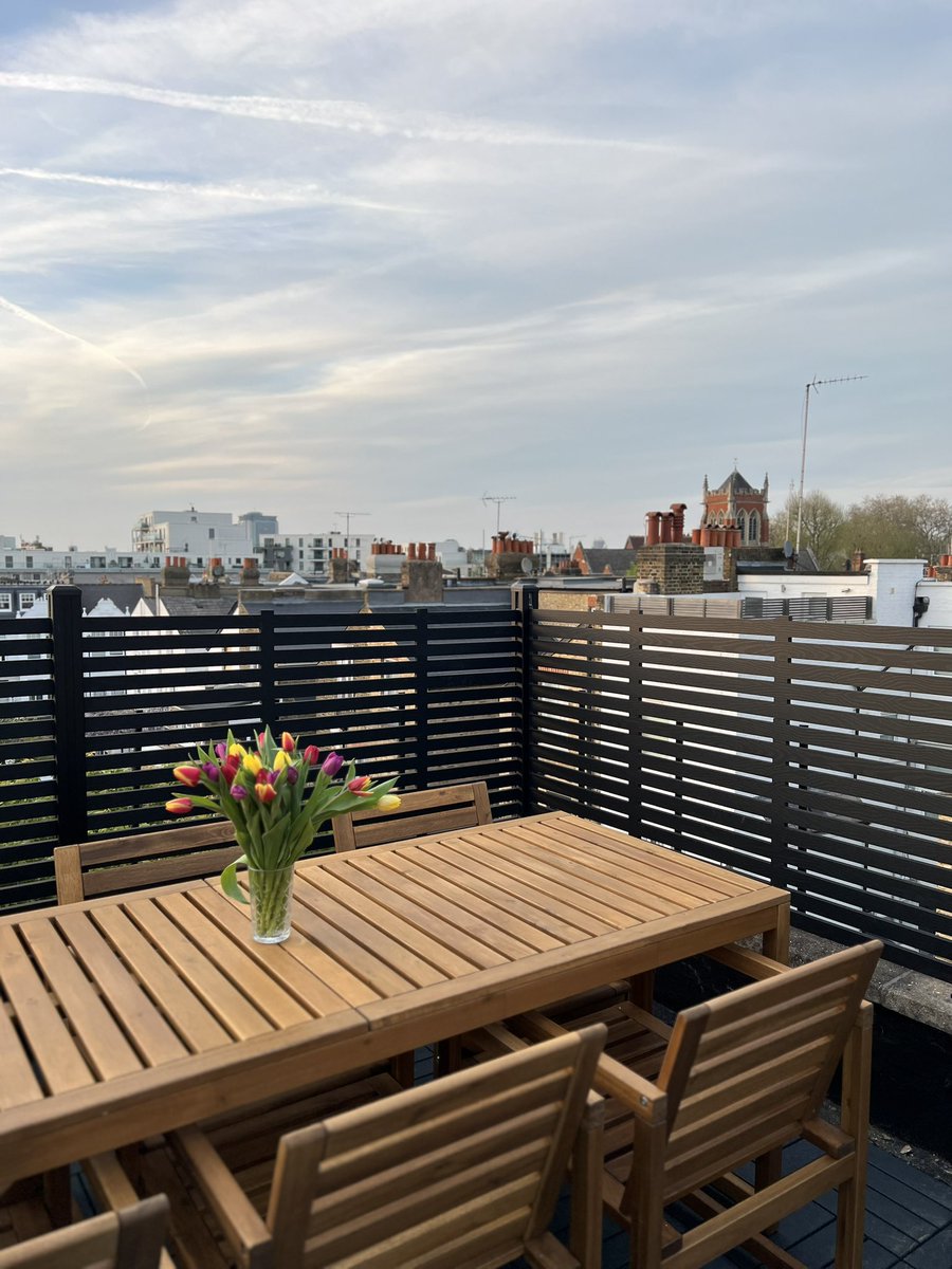 Looking to upgrade your garden? 👀
Upgrade your space with Charles &amp; Ivy 
and find your fence for life… With a huge selection of colours, height, toppers and materials, you're bound to find a style
that suits you!
Browse now in our Summer Sale🛍️