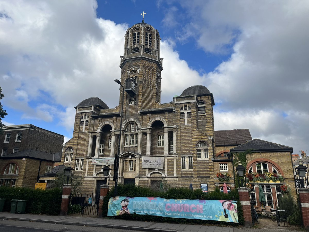 That’s a heck of a bell tower.  Christ Church, Brixton Road.  Not sure if it’s in Stockwell or Brixton but guess it’s doubtful there are any bells in there?  North Lambeth anyhow.  Byzantine. It is full of elegance to this passer-by.  You can take the boy out of London, but..