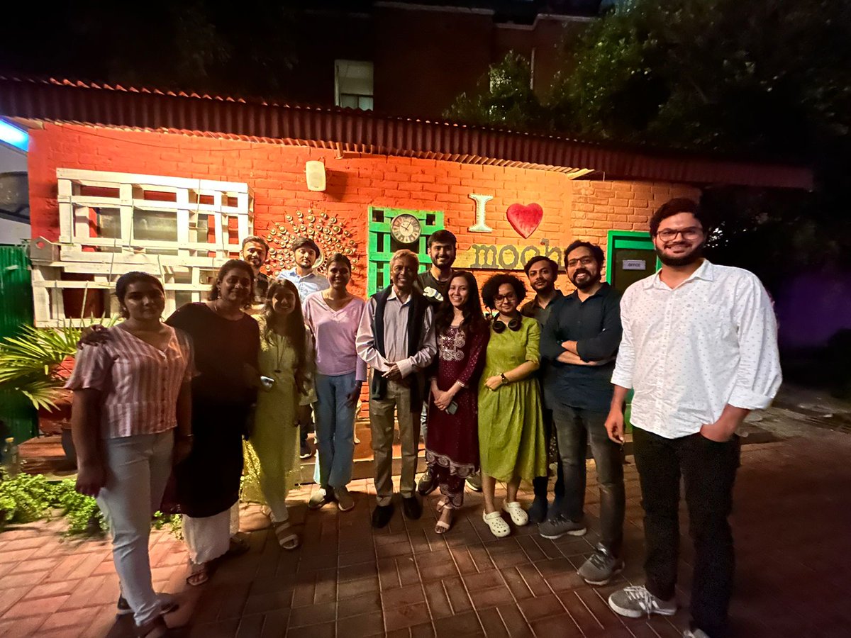 chamlingash's tweet photo. Thanks a lot @kvijayraghavan for accepting the student invitation and being here @BSBEIITK1 with us in person. I personally learned a lot about your science and science administration in these two days! And our team had a wonderful time!
Oh and thanks for the selfie 😬😬 https://t.co/uqt0i8uIUv