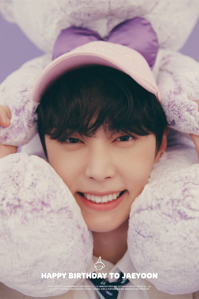 FNC_STORE's tweet photo. [Notice]
SF9 재윤 ‘HAPPY BIRTHDAY TO JAEYOON’ OFFICIAL MD 🎂

IMAGE TEASER🎁
SALES OPEN 2023.08.04 5PM

#SF9 #에스에프나인 #재윤 #JAEYOON #HAPPY_BIRTHDAY_TO_JAEYOON https://t.co/V7Sq8gzyLb