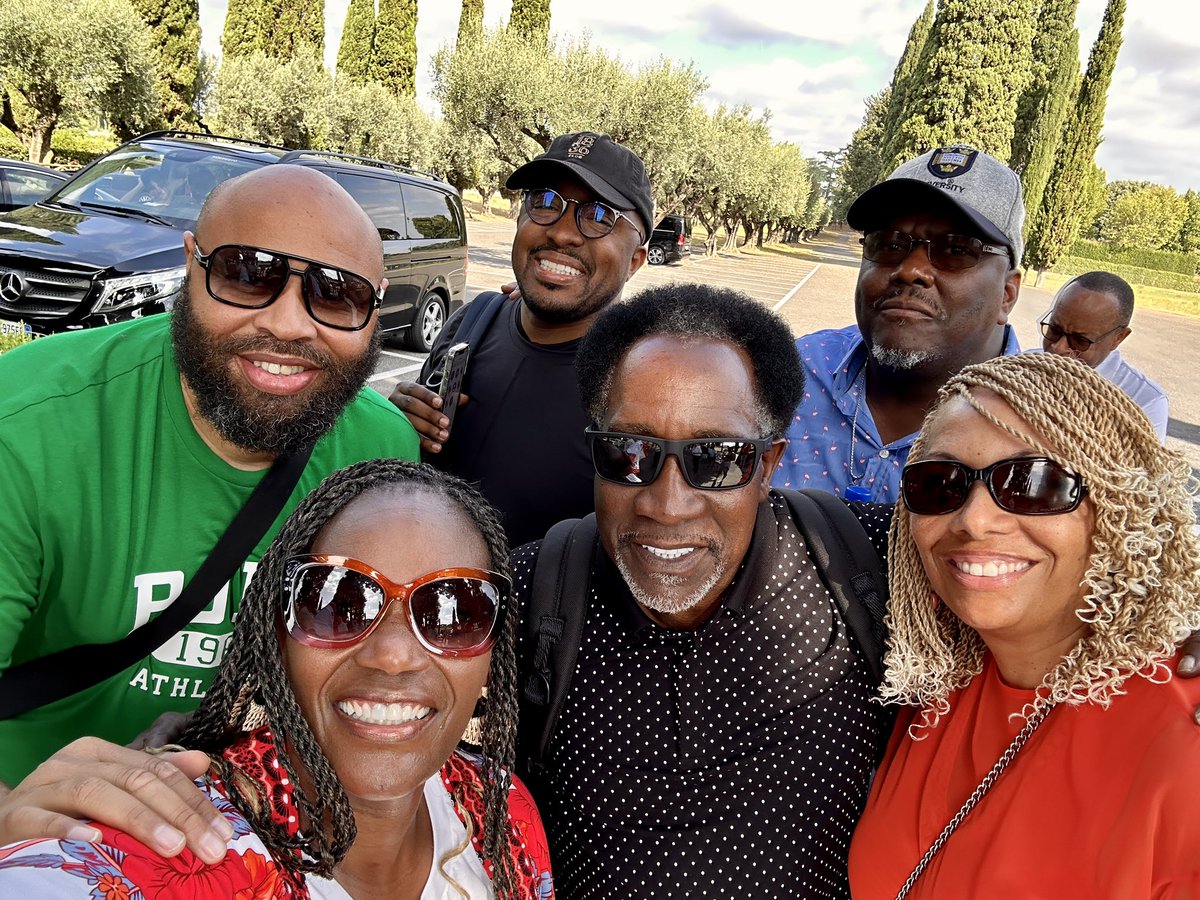 jewellondon's tweet photo. We’re ready for Day 3 of Proclaimers Place Rome!! #ProclaimersPlace #Rome #Italy 🇮🇹 #Catacombe #SanCallisto #HerStory #GreenLeaves🍃 https://t.co/mcIp5WJhxW