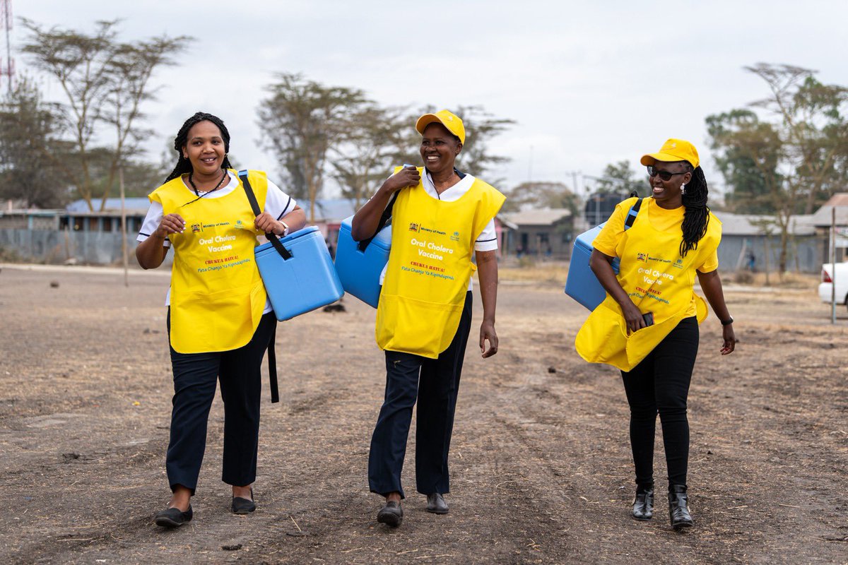 WHOKenya's tweet photo. From this morning to Aug 12, a total 2122 vaccinators and 1061 volunters will be providing the Oral Cholera Vaccine to communities 8 subcounties. Since the Cholera outbreak in October 2022, 11,800 people were infected. 196 deaths. https://t.co/ejiDuELdEA