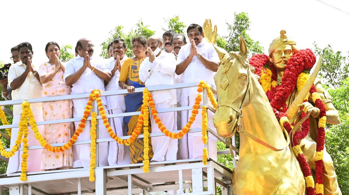 EPSTamilNadu's tweet photo. ஆங்கிலேய அடக்குமுறைக்கு எதிராக பெரும் படையை கட்டமைத்து, நம் தாய் மண்ணின் விடுதலைக்காக சமரசமற்ற போர்களை முன்னெடுத்து, அந்நியப் படைகளுக்கு சிம்மசொப்பனமாக 
திகழ்ந்த சுதந்திரப் போராட்ட மாவீரர் #தீரன்_சின்னமலை அவர்களின் நினைவு நாளில் ,வரலாற்று சிறப்பு மிக்க அவரின் தியாகத்தையும், வீரத்தையும் போற்றி வணங்கி அவருடைய திருவுருவ சிலைக்கு மாலை அணிவித்து மரியாதை செலுத்தினேன்.@AIADMKOfficial