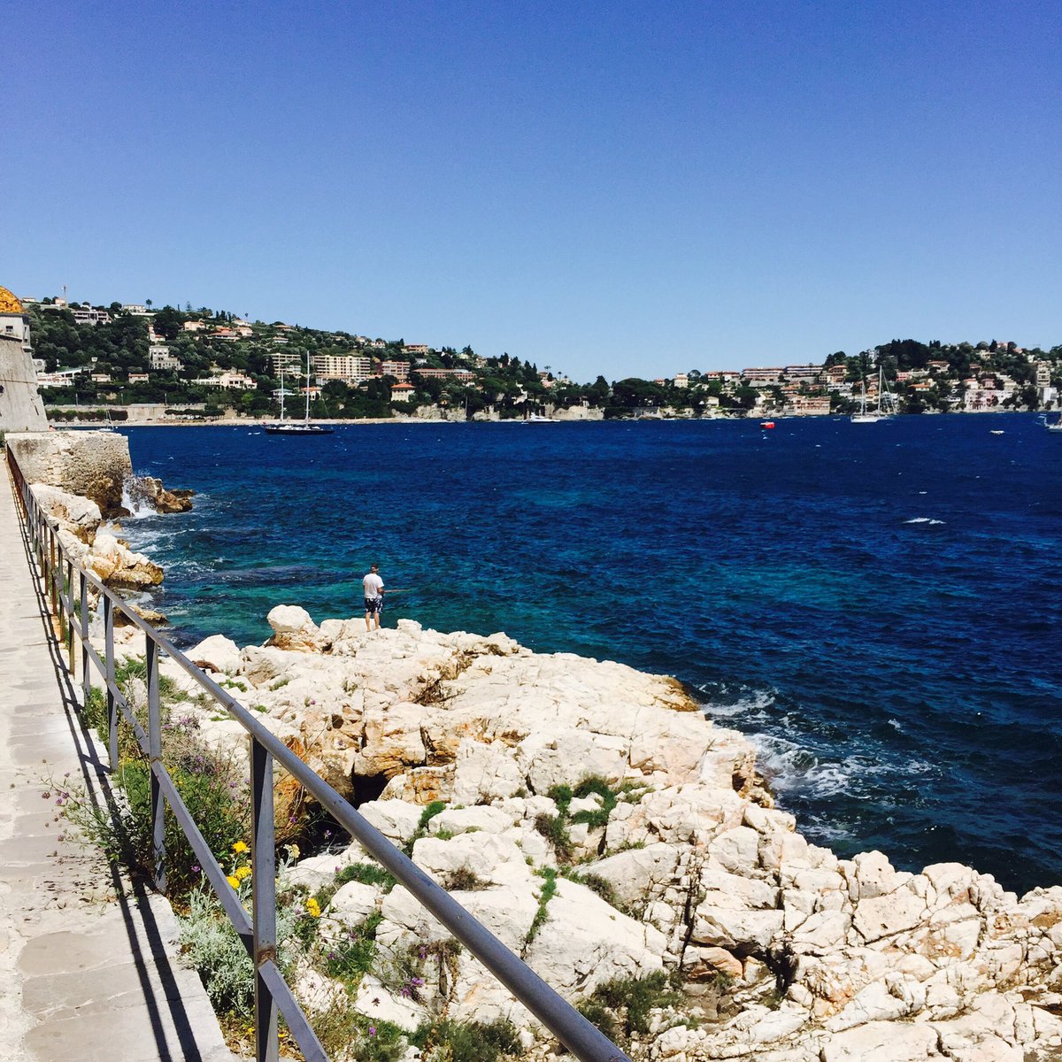 zatilaznina's tweet photo. Antara trip yg jarang orang malaysia pergi, trip ke South of France 🇫🇷 So harini sis nk share itinerary sis selama 5H4M di french riviera ni ☀️ Lesgooo✈️ https://t.co/7ej3vkWwUO