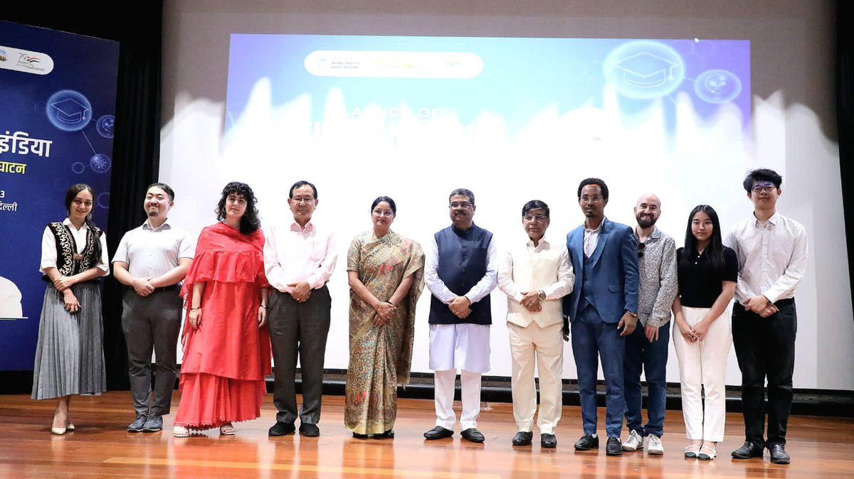 In line with Hon. PM <a href="/narendramodi/">Narendra Modi</a>’s vision of re-establishing India as a global hub of education, jointly launched the ‘Study In India Portal’ with EAM <a href="/DrSJaishankar/">Dr. S. Jaishankar</a> ji. 

The SII Portal, a one-stop platform, will simplify a student’s academic journey in India. Guided by the