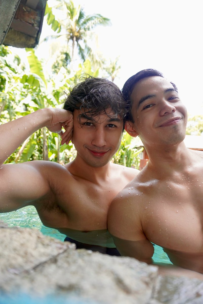 JasonDaRuler's tweet photo. His best-friend asked me what 8 years felt like and the only thing that popped in my head was "Ewan. Basta mahimbing akong natutulog sa gabi." and maybe that's all you really need. 

The peace to my default chaotic personality. Happy anniversary @theniconicdao 🐨🐱 https://t.co/7VqmFJ7eQR