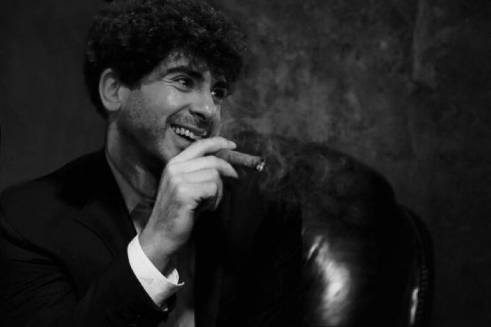 Alm5ta_r's tweet image. رقم واحد في المجال حالياً بدون نقاش 🖤🔥
منقذ المصارعة الي مخلي كامل الشغف عندي بعد ما الإتحاد الساقط قتله مع تضخيم رومان و التكرار الي يصير ....كل الشكر ل خان 🖤🔥🔥🔥

مش مهتم في اي رأي حاقد و شبيح على الاتحاد..

الاعظم قادم في الطريق 🔥🖤🔥🖤

#AEWDynamite 
#AEWDynamite200