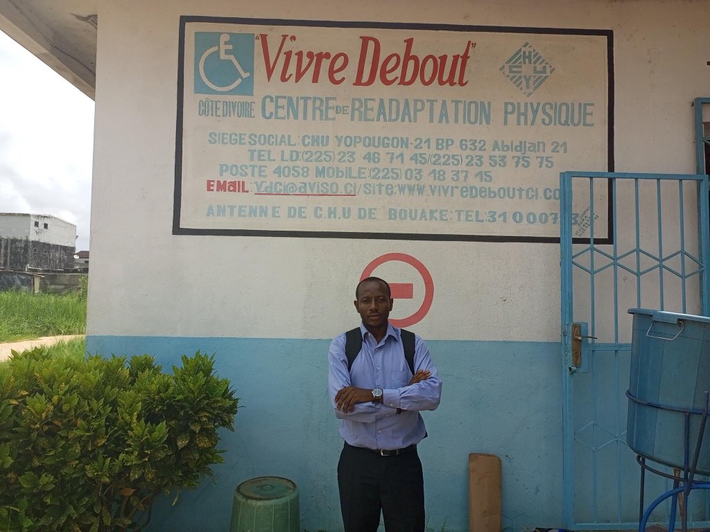 CEPREMDIR's tweet photo. The Technical advisor of MOH in Ivory Coast responsible of Rehabilitation granted an audience to CEPREMDIR Director. This happened alongside of the 2nd congress of Ivorian Society of Physical Medicine and Rehabilitation (SIMER) which was held on May 26 to 27, 2022.   #Rehab2030 https://t.co/0Bs90R0BUD