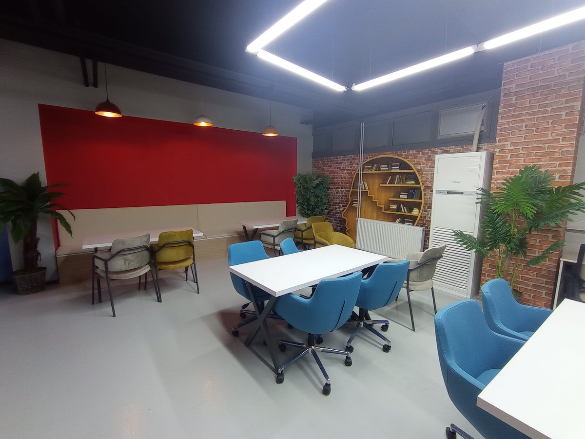 GSB_izmir's tweet photo. 📰T.C. Gençlik ve Spor Bakanlığı tarafından yaptırılan Genç Ofisin protokolü imzalandı.

Haberin detayları 👇
https://t.co/rIRCKlDx8M https://t.co/hBRM11Y64K