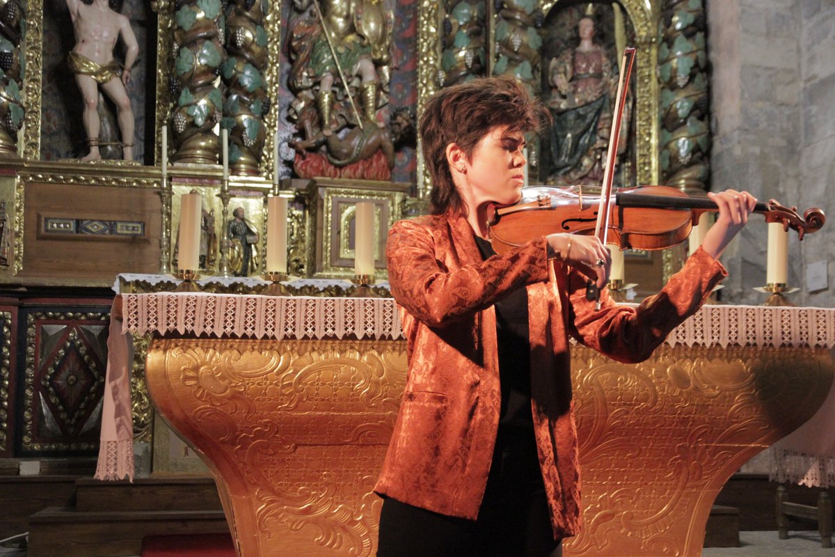 festivalcamino's tweet photo. Isabel Villanueva. Ritual. Iglesia parroquial de #CastiellodeJaca 🎼#32FICS🎵 #Camino #Caminantes #CaminodeSantiago @DPHuesca @AytoJaca @cJacetania @VillanuevaViola https://t.co/IBo7UeUYwB