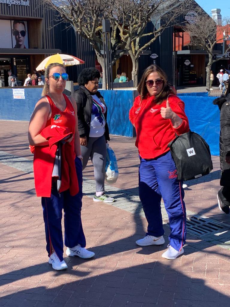 OldhamNetball's tweet photo. Another memorable day for our girls… Lunch on the waterfront and two fabulous games, plus we got to meet some of the best netballers in the world 🥰🇿🇦❤️💙 #ONConTour #Memories https://t.co/z4pRUeitUj