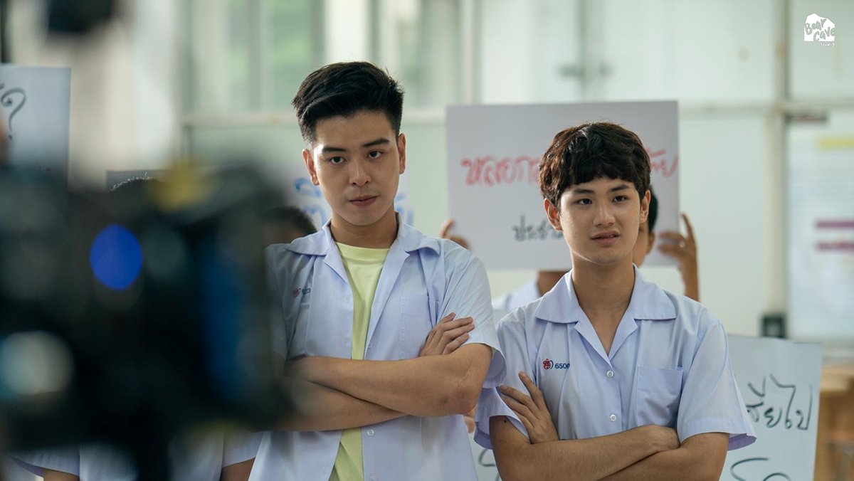 หลังจากได้รู้ความจริงเกี่ยวกับโรส ทุกคนก็กลับมาร่วมมือกันอีกครั้ง แต่แค่การรวมตัวของนักเรียนเพียงอย่างเดียว มันจะทำให้ภารกิจสำเร็จได้จริงหรือ?

รับชม Get Rich ครบทุกตอนได้ที่ Viu

#GetRichEp15
#GetRichเปิดโรงเรียนปล้น
#GetRich #เปิดโรงเรียนปล้น
#ViuOriginal #BearcaveStudio