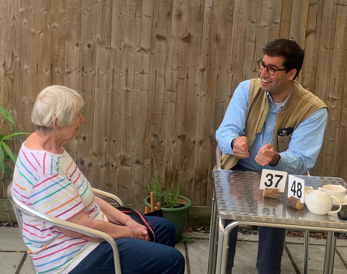 🤝Great to meet people in Fleet, Yateley, South Warnborough and Sherfield on Loddon – and offer my help – at recent surgery sessions.

❓Got an issue that I can help with? Register for a future surgery at: ranil.uk/events

#TellRanil #Surgery #WorkingForYou