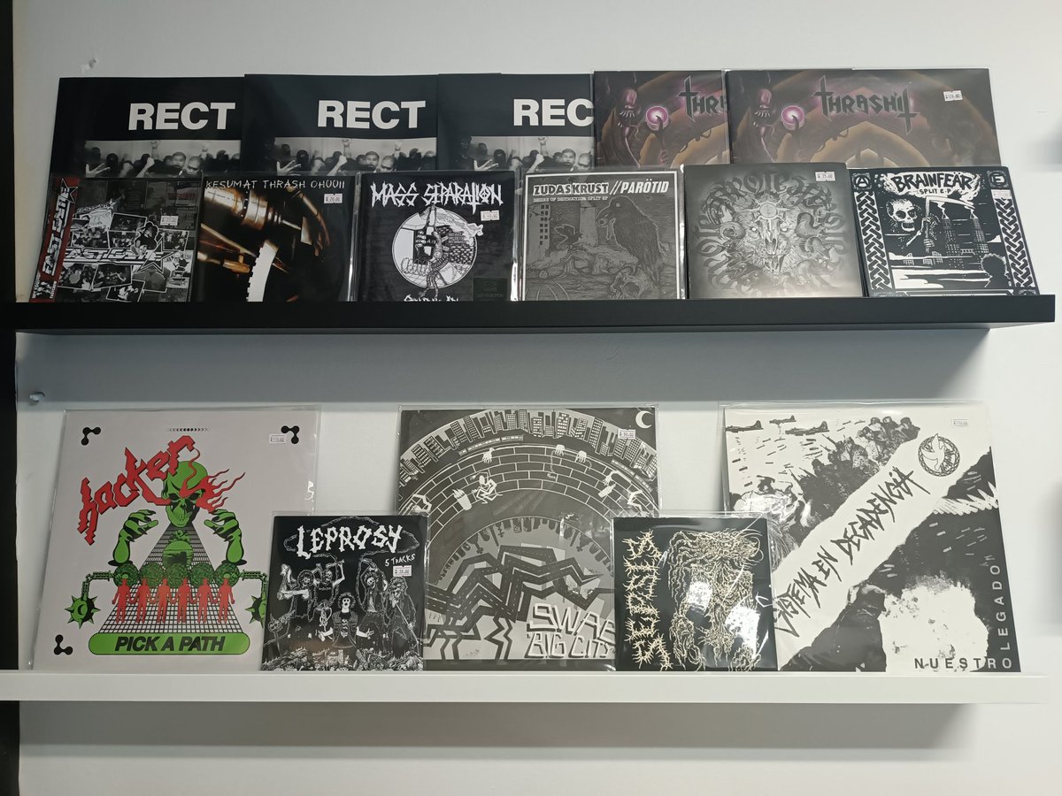 sonicragerecs's tweet photo. Some of local releases and Hardcore Victim releases on the wall!
#rect #thrashit #massseparation #fastgame #kesumat #thrashohooii #parotid #zudaskrust #warfear #protest #braincëll #swab #hacker #sistemaendecadencia #leprosy #sepsis https://t.co/TiHLJTXHcw