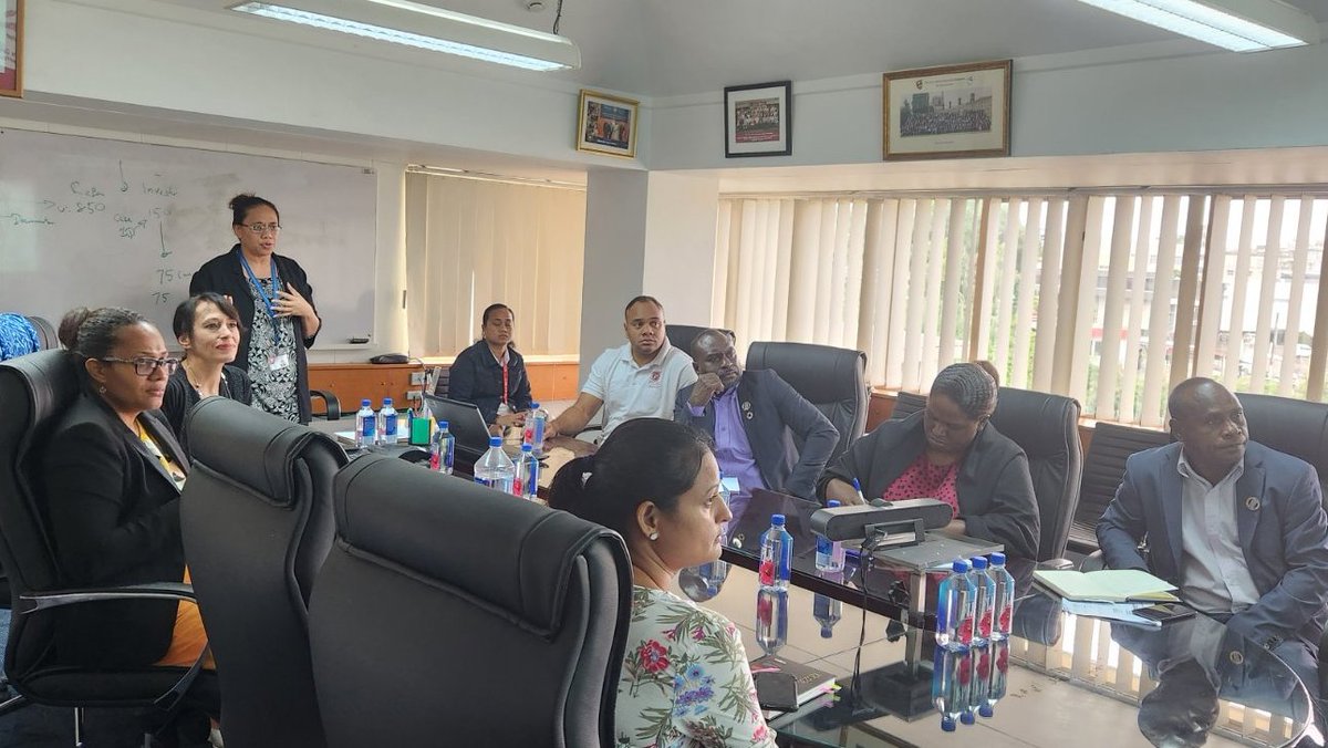 SonjaStTr's tweet photo. 📚 Abundance of knowledge shared by Fiji #AntiCorruption Commission team to help their Solomon Islands colleagues in their strategic &amp; practical #anticorruption work.

The visit from 🇸🇧 to 🇫🇯 ended with smiles &amp; commitment to continued partnership &amp; cooperation!

#PacificAct #TAP https://t.co/JQRRZTY56f