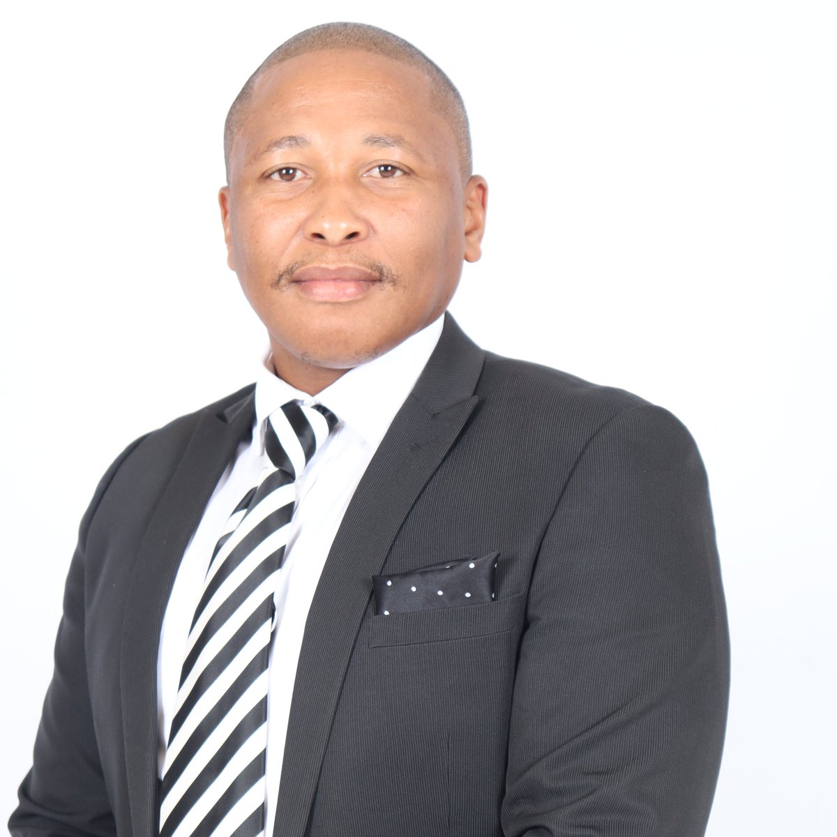 saica_za's tweet photo. Making a difference in the public sector, for the benefit of South Africa.🔗https://t.co/7cAoLz78ZS #SAICATechnical #CAPublicSector @MsiziGwala3 https://t.co/5xgu41WGNI
