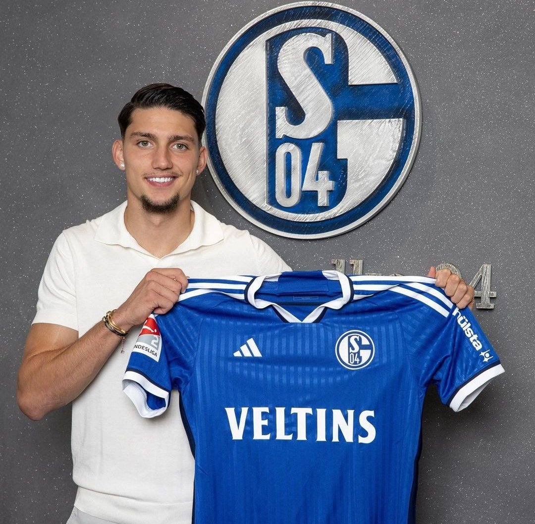 FC Bayern News tweet media