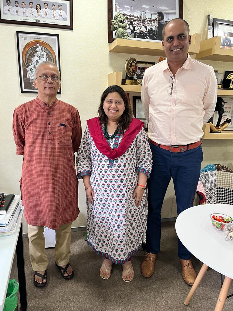 vijaylokapally's tweet photo. Thanks @cricfinity I covered that match...Fond memories even though it was the 952/6 decl match 🤣
Nilesh is a dear friend. Here is his life partner, Rasika. 
Spent quality time with them at their Sports Management Institute in Mumbai.
@NileshMKulkarni https://t.co/2ILaYIdB9Z