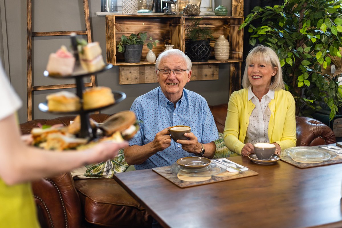 sheiladavies_'s tweet photo. What a fantastic time we had on our recent afternoon tea photo shoot at @runningfoxcafe Thank you @ttm_management 
#afternoontea #lifestylemodels 
#classicmodel #model #ttmanagement #TeamTTM #commercialmodel #modelcouple #malemodel #femalemodel #modelover50 #photoshoot 
#tbt https://t.co/WnErv6wRet
