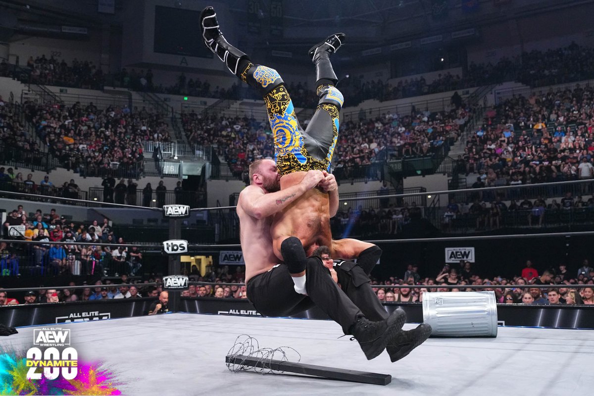 AEW's tweet image. Anything goes! Could @jonmoxley outlast his opponents in his 3-way match up with @trentylocks &amp;amp; @PENTAELZEROM ? | 08/2/23, #AEWDynamite200

▶️ youtu.be/aUByDvwtkBE