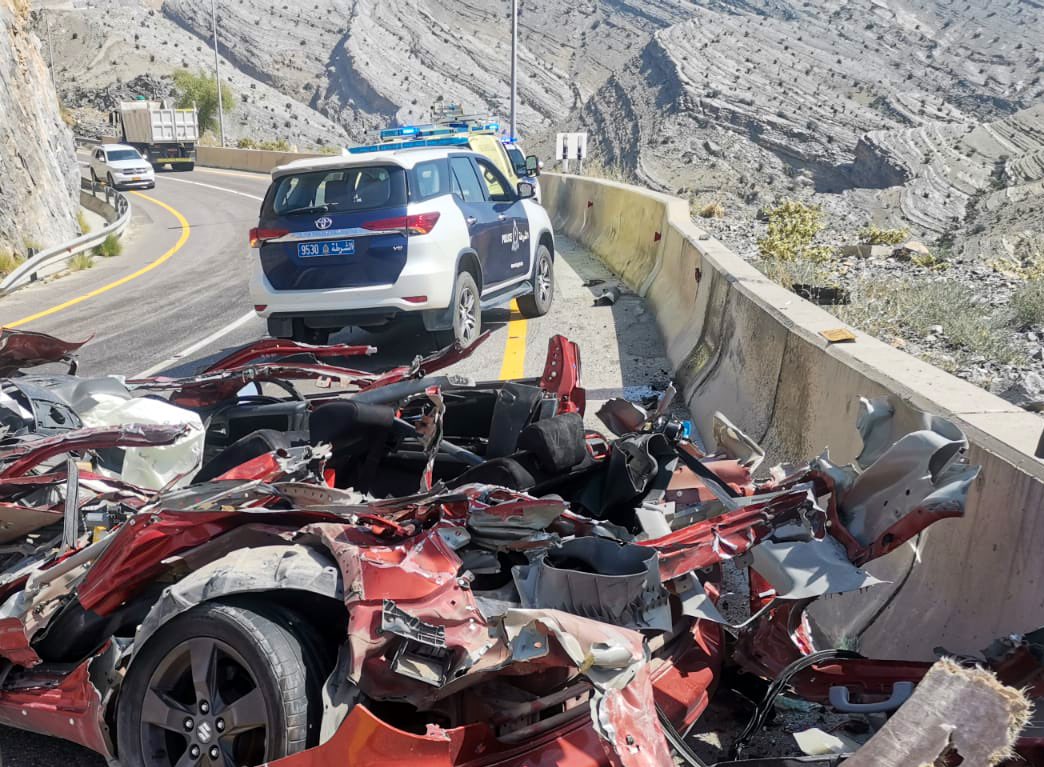 CDAA_OMAN's tweet photo. استجابت فرق الإنقاذ والإسعاف بمحافظة #الداخلية لحادث تصادم بين عدة مركبات في طريق الجبل الأخضر ، نتج عن الحادث إصابة شخصين بإصابات تراوحت بين المتوسطة والحرجة .
#هيئة_الدفاع_المدني_والإسعاف https://t.co/LxrpSzZ09u