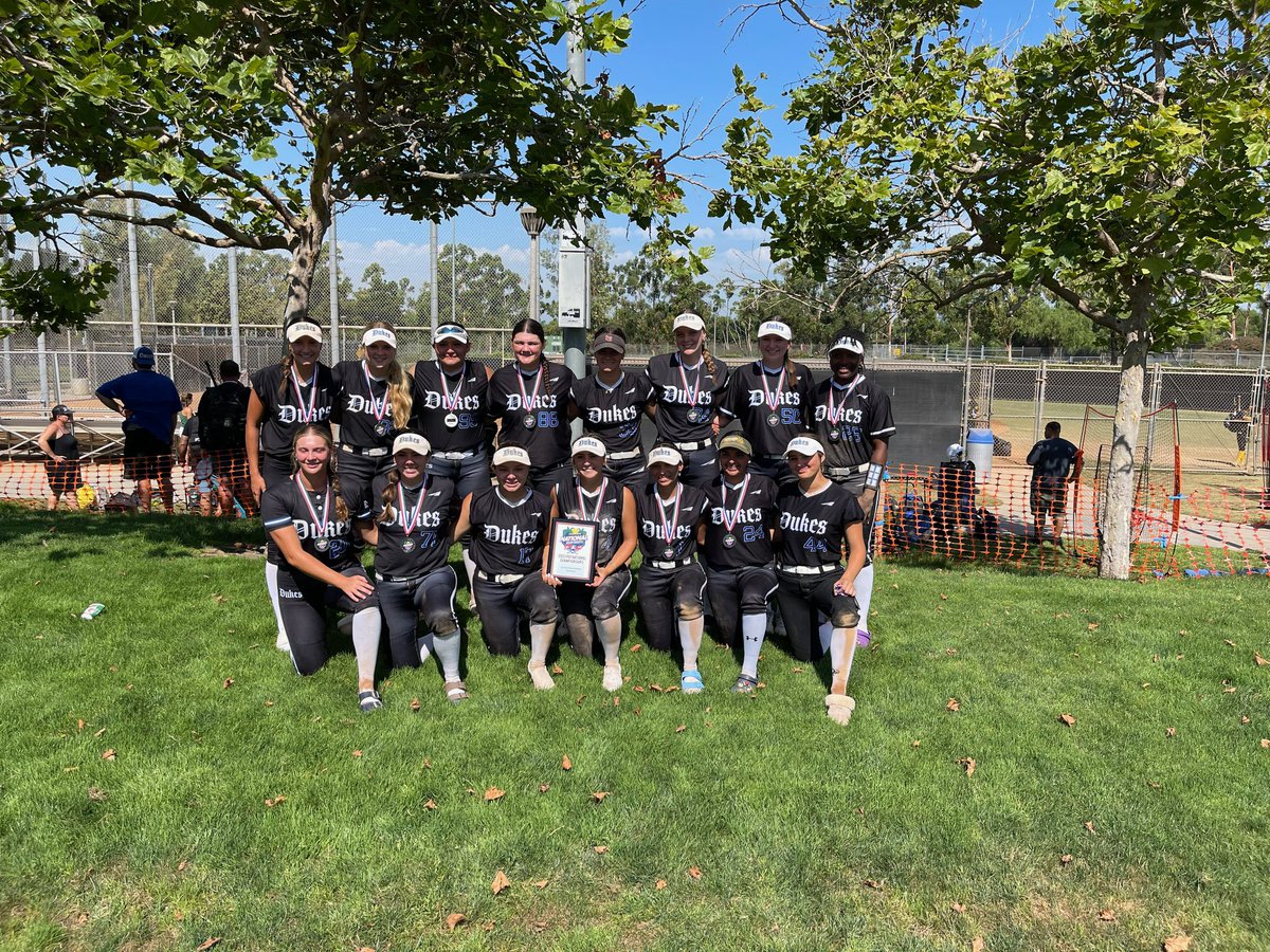 MarinaLitterio's tweet photo. Last week I got to spend my last tournament with @Wolfpack_Watson. Thank you to Coach Clint and Ms.Betsy for taking me in during my last season playing select. I wouldn’t have wanted to end any other way. This isn’t the end but just the start to a new beginning. https://t.co/ZJjRwtkY4o