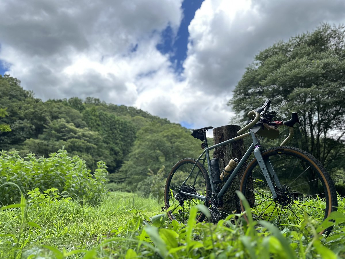 tkedarts1's tweet photo. 組み直してのんびりと。
うん。いい感じ。

#davos #ダボス
#d604 
#gravel #gravelbike 
#グラベル
#cycling #サイクリング
#グラタケダ #グラべる 
#いい天気 https://t.co/rvotteCahF