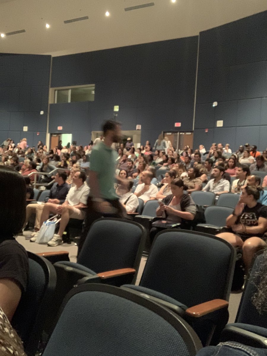 AnaVieiraPBC's tweet photo. TeacherFest was terrific!!!
Welcome to Palm Beach County new Teachers!
Arielle Jackson and I were pleased to facilitate the Pathway to Proficiency for English Language Learners session for the new teachers! @EsolPbc #TeacherFest @pbcsd @Berry2Jackson16 https://t.co/ozItryFDjB