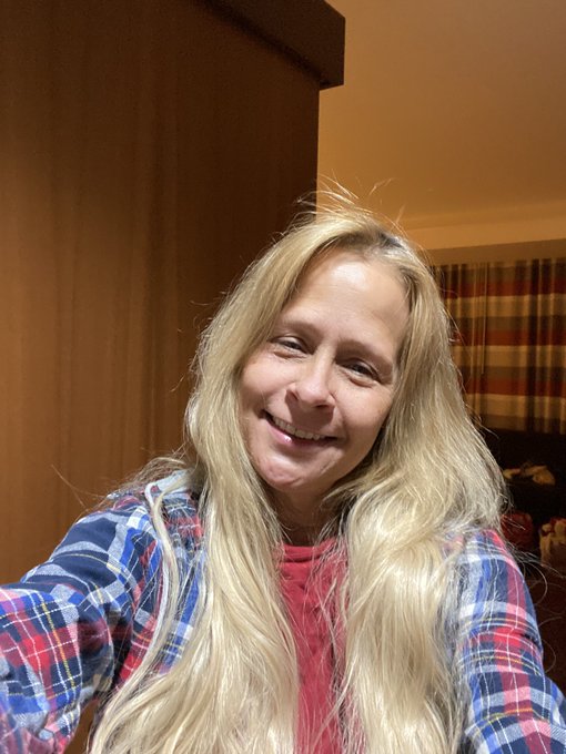 Vacation vibes 💕 https://t.co/8gPSJLv3KS<a href="/tag/newprofilepic"class="tags"><span>#newprofilepic</span></a>