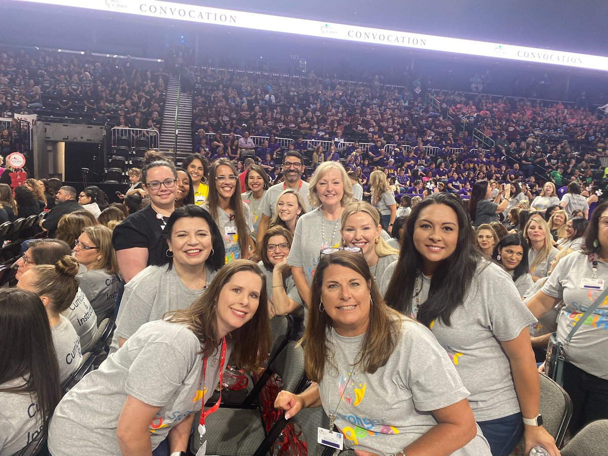 CoachLJAV's tweet photo. I loved seeing all of our #CCISDPride at Convocation! We are kicking off our school year #StrongerTogether https://t.co/At22bIgpN7