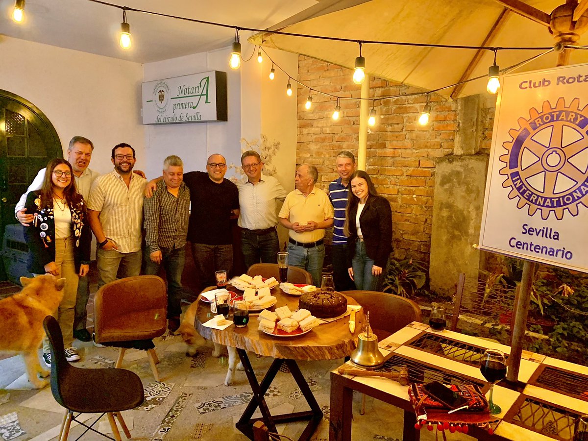 RotarioSevilla's tweet image. Hoy despedimos a Manuela Barona Mejia Q inicia se viaje 🇺🇸 como Intercambista y embajadora cultural. Es la primera Sevillana Q accede al programa y estamos seguros Q abrirá las puertas al mundo a muchos más jóvenes en nuestro Municipio. #Rotary #rotaryinternational #Distrito4281