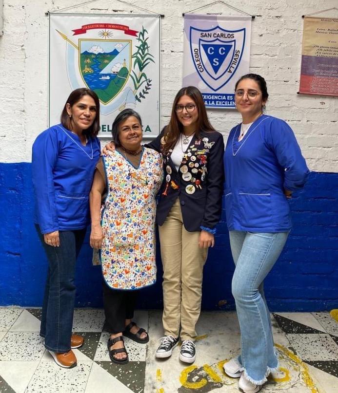 RotarioSevilla's tweet image. Hoy despedimos a Manuela Barona Mejia Q inicia se viaje 🇺🇸 como Intercambista y embajadora cultural. Es la primera Sevillana Q accede al programa y estamos seguros Q abrirá las puertas al mundo a muchos más jóvenes en nuestro Municipio. #Rotary #rotaryinternational #Distrito4281