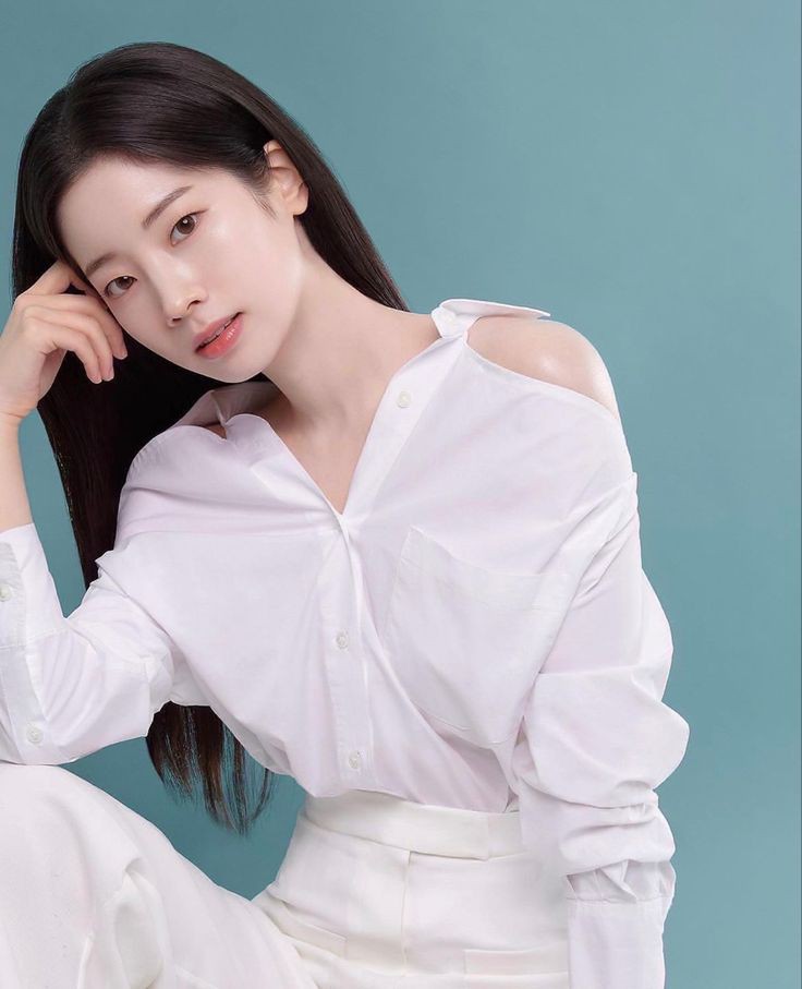 ㅤ️
ㅤ️

[HELP RT]

Hi! Kami dari tim THRICE sedang mencari FC Dahyun untuk melengkapi grup kami. Jika berminat bisa hampiri kesini melalui pesan langsung, terimakasih!

ㅤ️
ㅤ️