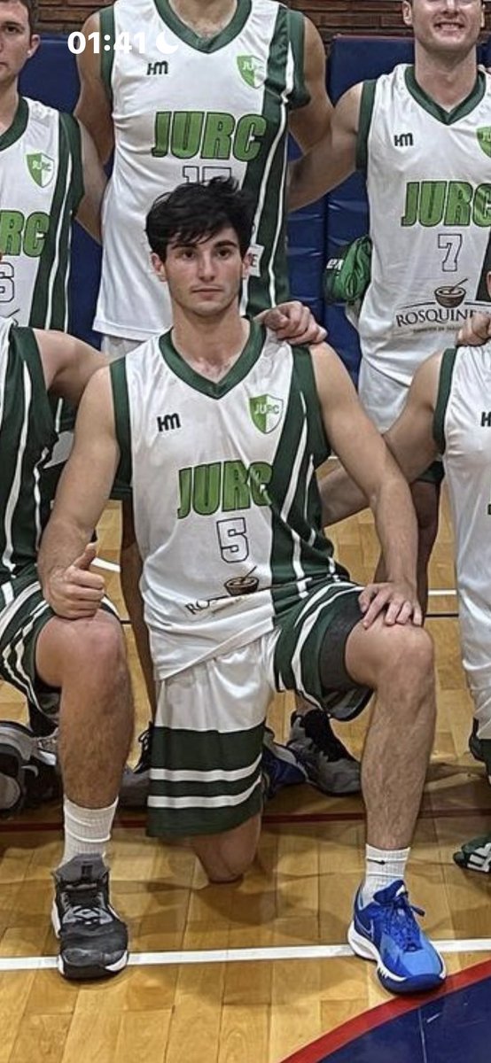 jurcbasquet's tweet photo. Hoy toca Gaspi cugno.
🏀Base 
➡️2002
Desde la cuna 💚🤍
Será cábala?🤔👍🏻

Vamos gaspi 💪🏻 https://t.co/GSHHZEtzf1