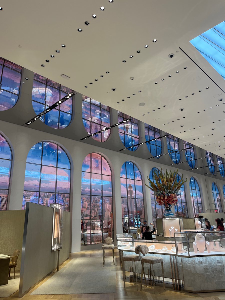 taylorisabela's tweet photo. Engagement ring shopping at Tiffany’s and gelato next to the Empire State Building, a GOOD DAY https://t.co/HQdtYv9xZv