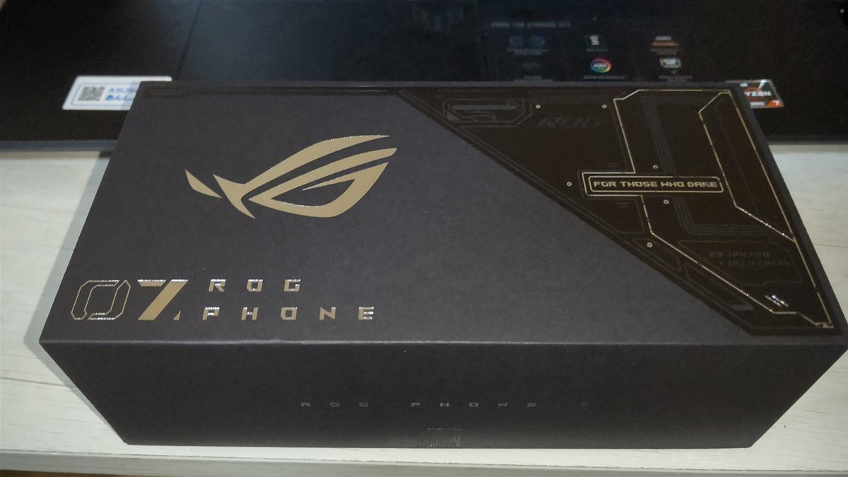 新しいスマホ届いた！
#ROGPhone7