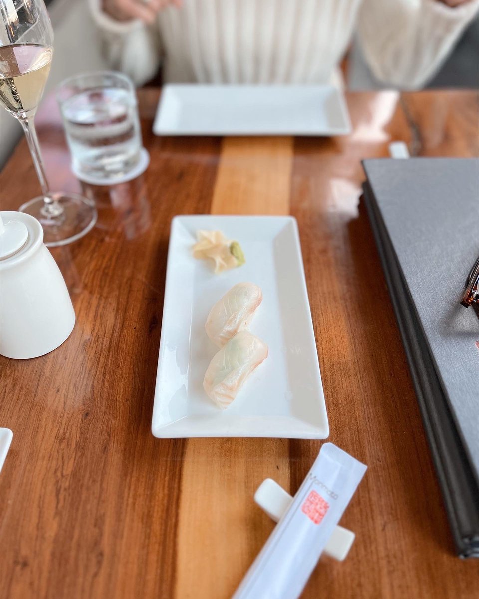 vannapresley's tweet photo. Sushi and wine beauty by @chef_morimoto at @MorimotoNapa 🖤🖤🖤 https://t.co/XkLbmCXE2z