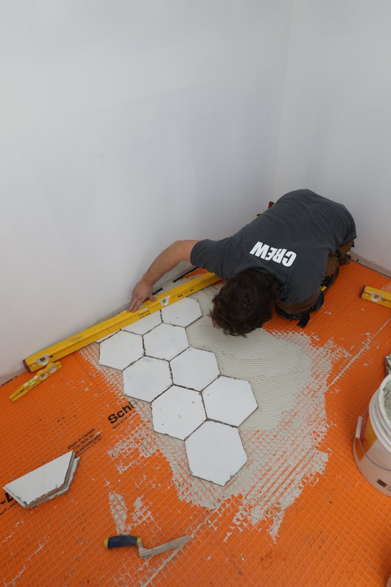 Make_It_Right's tweet image. We love the orange stuff. Schluter ditra membranes eliminate the major cause of cracking and delaminating of your tiled surface. #tilingwork #schluter_partner