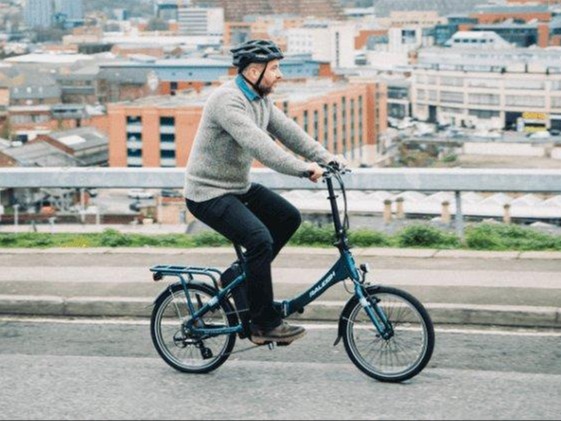 Happy National Cycle to Work day! 🚴‍♂️🚴‍♀️ Let's celebrate this eco-friendly commute by hopping on our bikes! 🌿🌍 Need some cycling gear? Halfords has it all! From helmets to bike accessories, they've got you covered. Let's pedal our way to a greener future! 🌱🌟