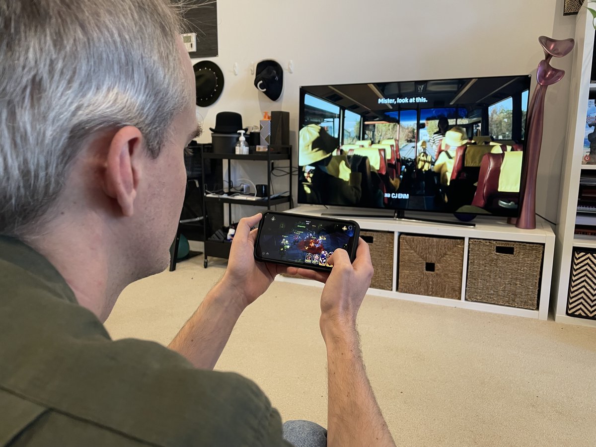 GuildOfGuardian's tweet photo. How does GOG fit into your daily routine?! 🎮

☕️ Playing while sipping your morning coffee?
🌲 Or during a hiking break?

Share a photo for a chance to win a Legendary NFT👇

1⃣ Snap a multitasking GOG pic 📸

2⃣ Tweet it & tag @GuildOfGuardian & #GOGBC

LFGOG, fam!! 🔥🔥