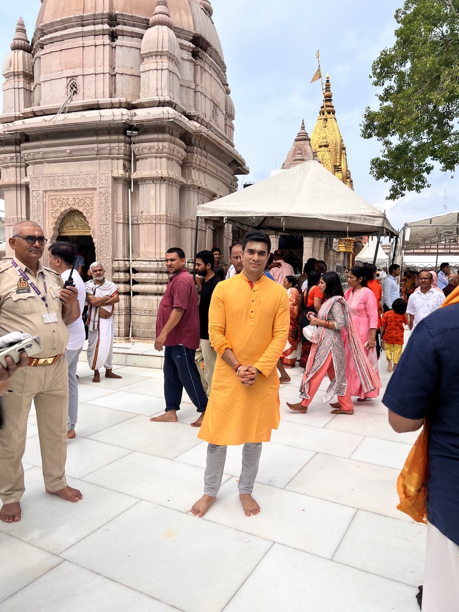Blessed with Darshan of Baba Vishwanath. Har Har Mahadev 🙏#Shrawan#Vishwanath