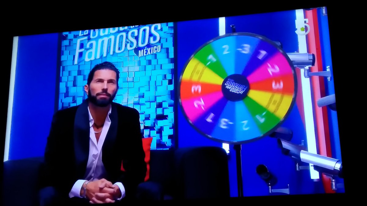 1995_Skamilio's tweet photo. Poncho: ¿como que suerte, y donde quedo la estrategia? 
PONCHO UNA VEZ MAS NO SE QUEDO CALLADO, TAMBIÉN DICIENDO VERDADES 

 #LaCasaDeLosFamososMx https://t.co/mgX2UXdZ6T