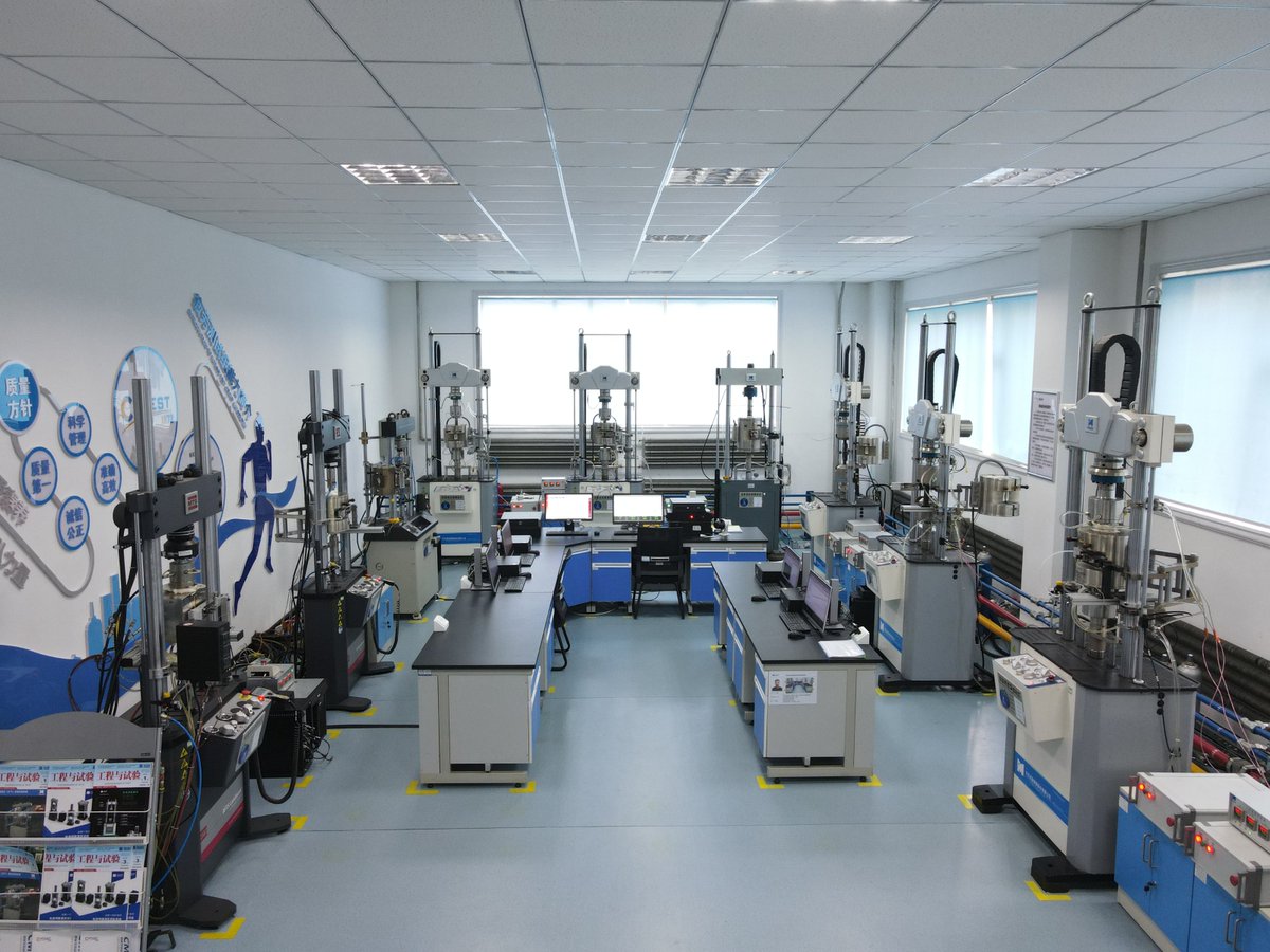 sinotestmachine's tweet photo. #SINOTEST is not only a Chinese cutting-edge but also a world-class testing services provider. This is our testing laboratory, our laboratory is CNAS certified , our technicians will work here to bring more perfect services for our customers. #machine #industry #testing https://t.co/7figx76TAb