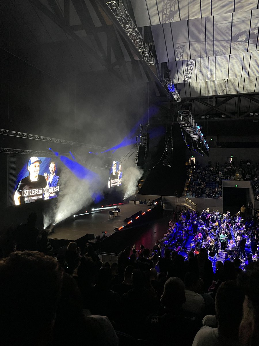 vikingveefriend's tweet photo. @garyvee Nearly time… https://t.co/j2xjLeQz7G