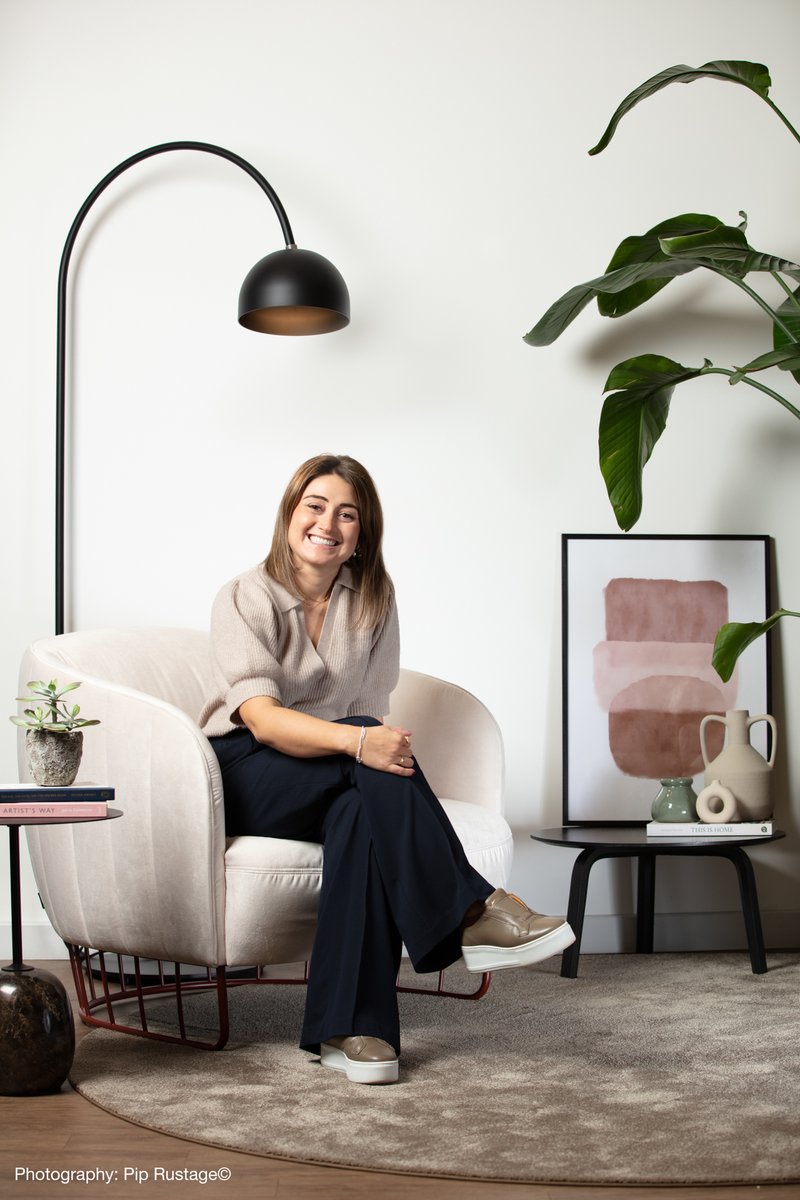 SpaceInvaderDes's tweet photo. Our Associate Imogen Woodage recently joined fellow industry experts in @mixinteriors latest Roundtable to discuss ‘are offices bad for us?’ Find the insights at the link below:
https://t.co/X6Y9lB00ps
#MixRoundtable #WorkplaceDesign #WorkplaceInteriors #Wellbeing https://t.co/610KYgC2sw